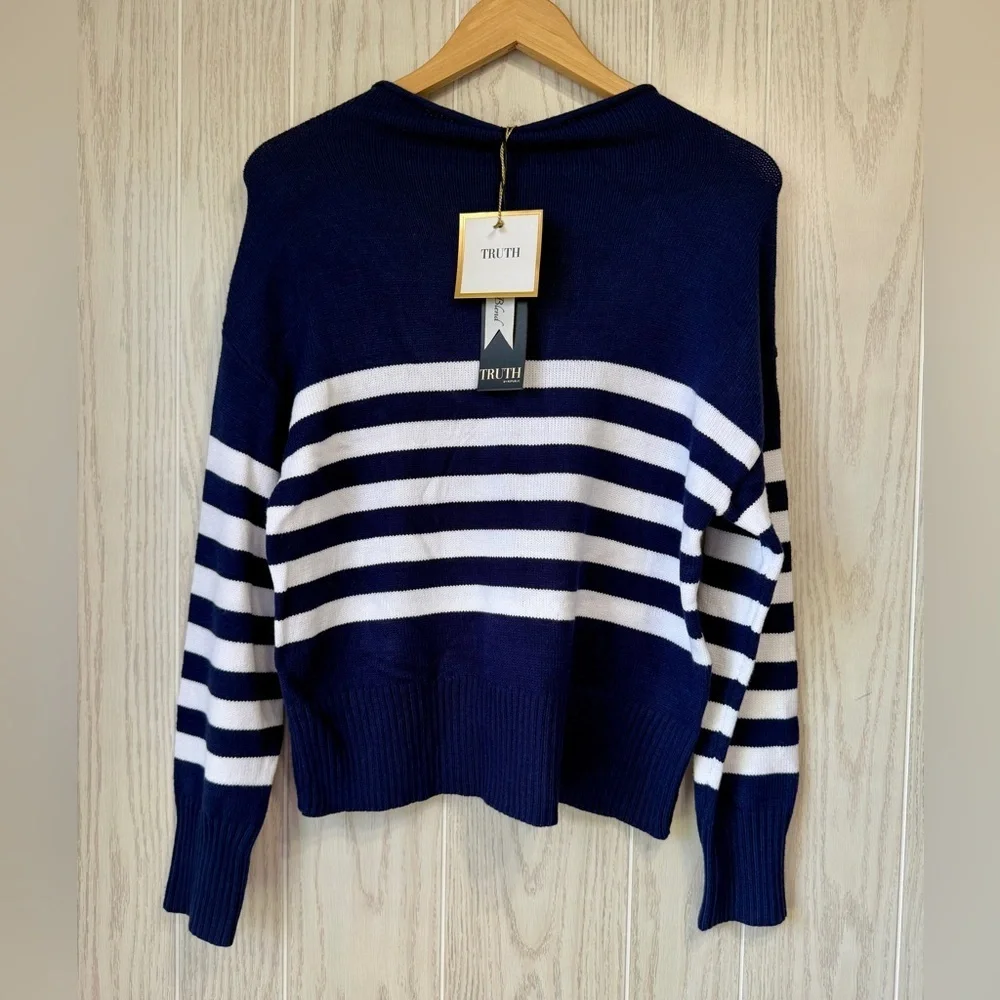 Truth by Republic Women’s Navy Blue Sweater with White Stripes Size S/P NWT - Picture 4 of 5